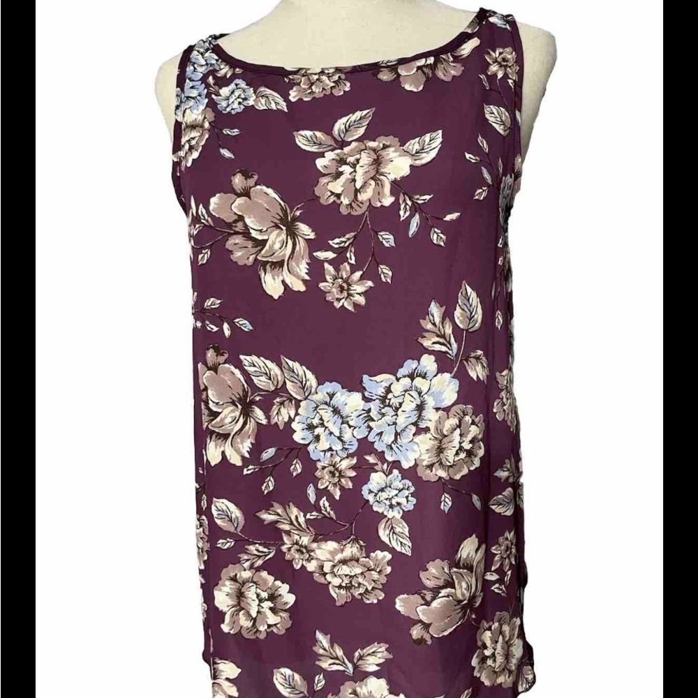 Miley + Molly Women’s Small Floral Lavender/beige Tank Top Blouse, made